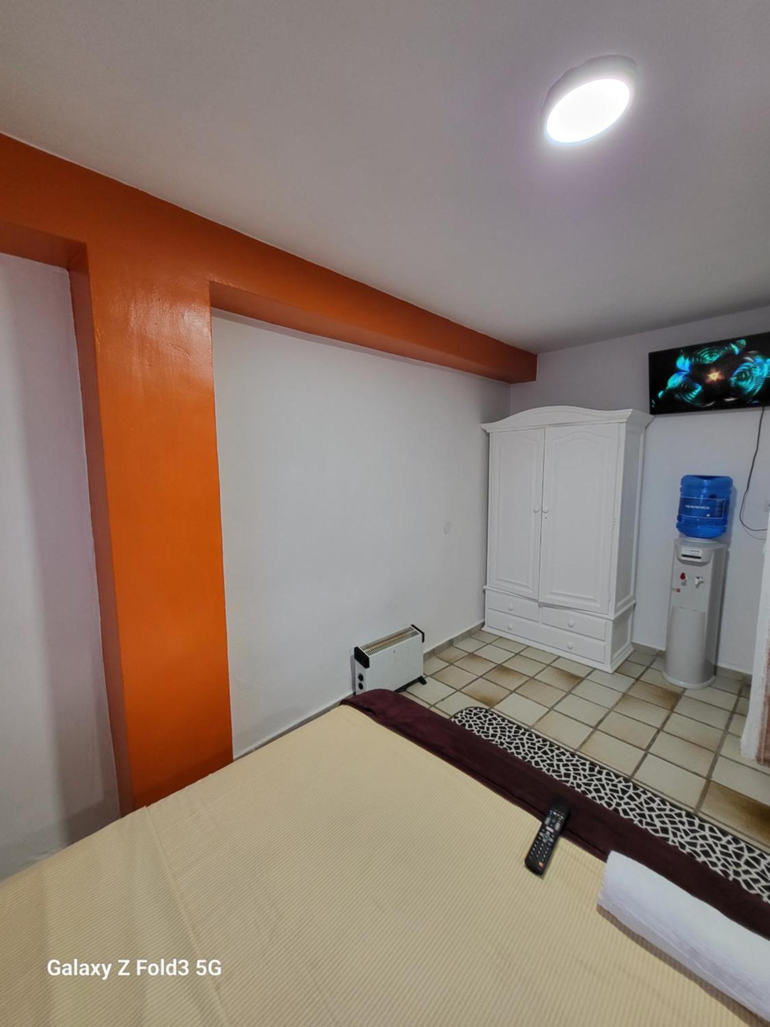 Habitacion Muy Centrica. Granada Esterno foto
